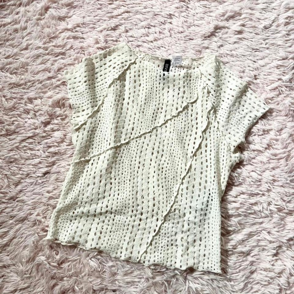 H&M DIVIDED Rave Quirky Edgy Festival Laser Cut Textured Cream Eyelet Crop Top